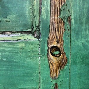 306726_3397418175897_414425718_n