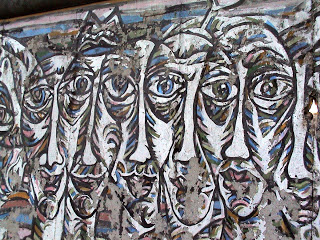 Berlin_graffiti_on_Wall