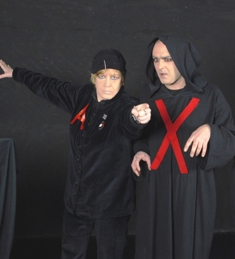 Ο-Ξένος_Αντιθέατρο3