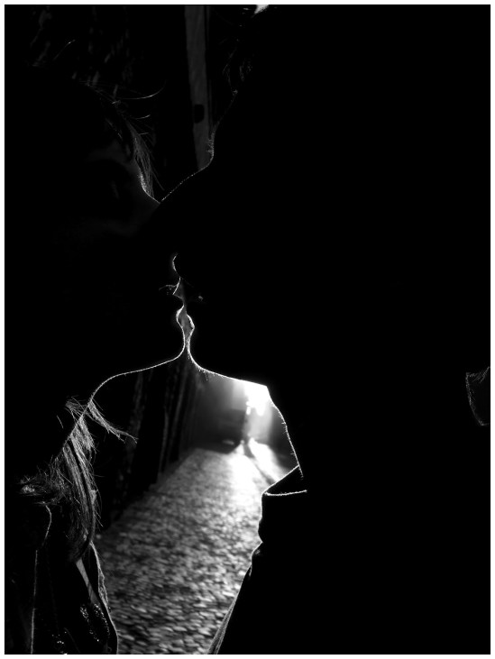 A_magical_kiss____by_L_time