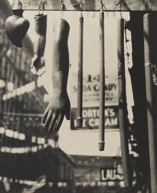 Walker Evans, Votive candles  (New York City,1929)